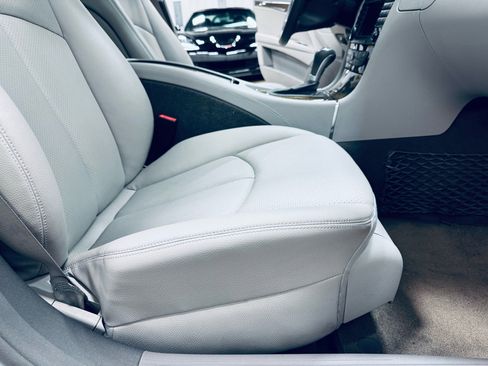 Used 2008 Mercedes-Benz E 350 Sedan image 37