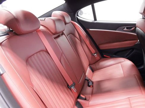 Used 2025 Genesis G70 2.5T w/ Sport Prestige Package image 18