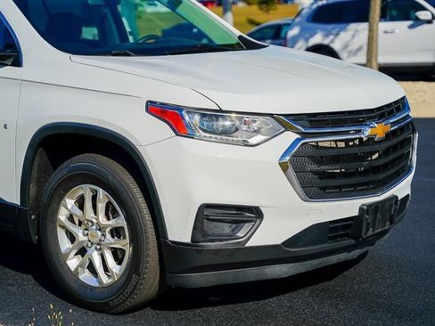 Used 2020 Chevrolet Traverse LS image 37