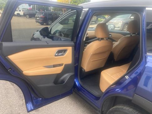 Used 2021 Nissan Rogue Platinum AWD/4WD image 12