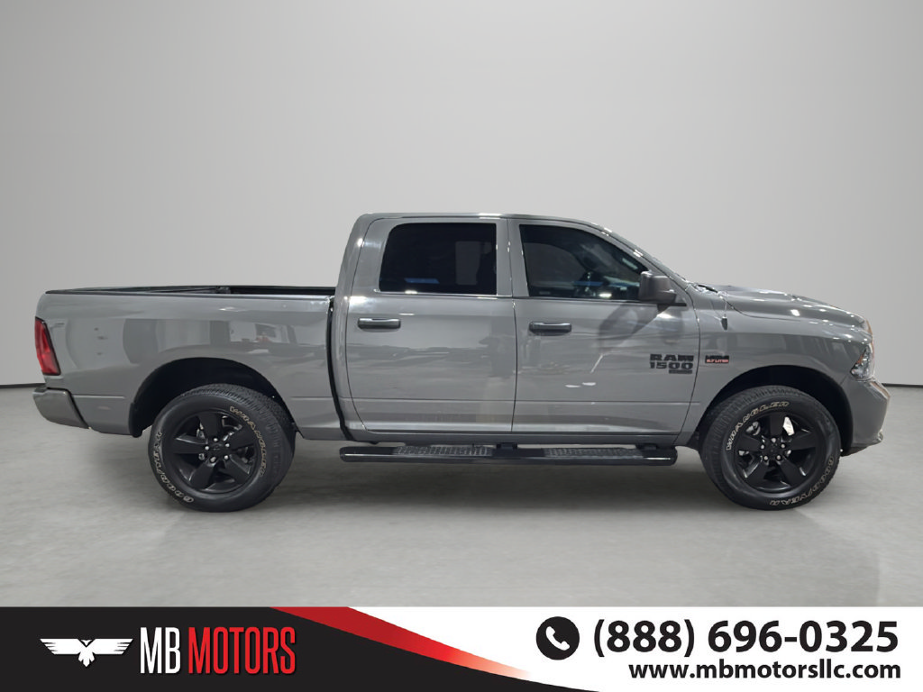 Used 2022 RAM 1500 Express w/ Ceramic Grey Express Package AWD/4WD image 5