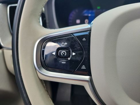Certified 2023 Volvo XC60 B5 Ultimate w/ Climate Package AWD/4WD image 24
