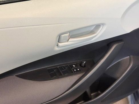 Used 2026 Toyota Corolla LE FWD image 17