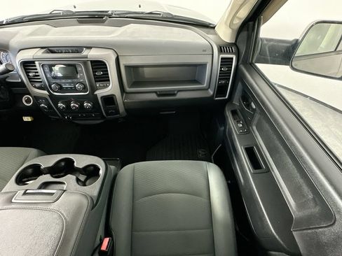 Used 2016 RAM 2500 Tradesman w/ Chrome Appearance Group AWD/4WD image 11