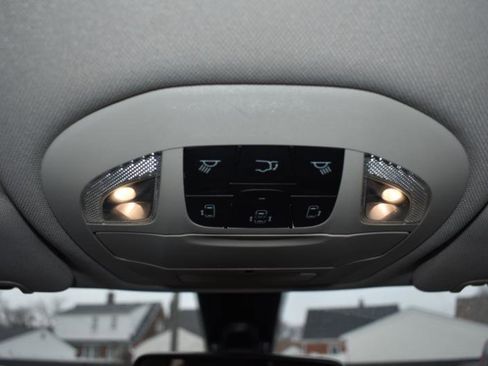 Used 2020 Chrysler Voyager Lxi image 37