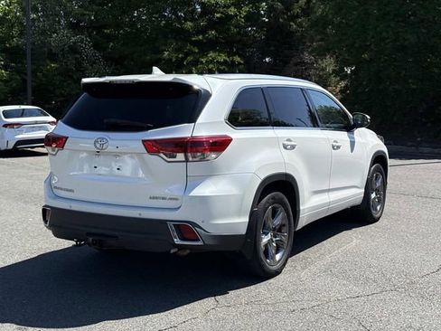 Used 2018 Toyota Highlander Limited Platinum AWD/4WD image 2