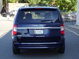 Used 2015 Chrysler Town & Country Touring image 6