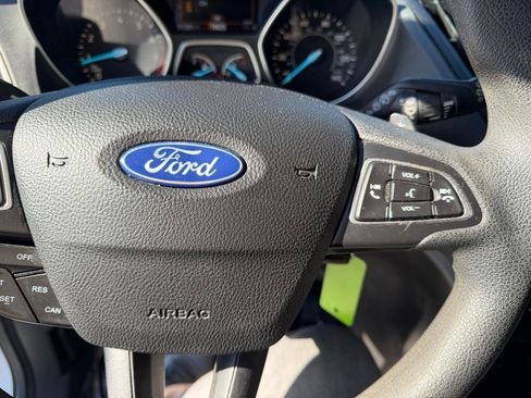 Used 2017 Ford Escape SE FWD image 28