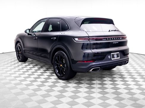 Certified 2024 Porsche Cayenne AWD/4WD image 3