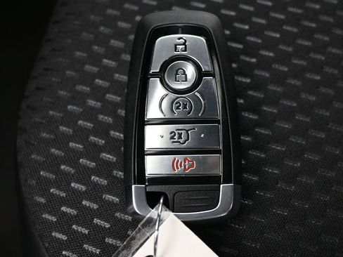 Used 2025 Ford Escape ST-Line Select AWD/4WD image 24