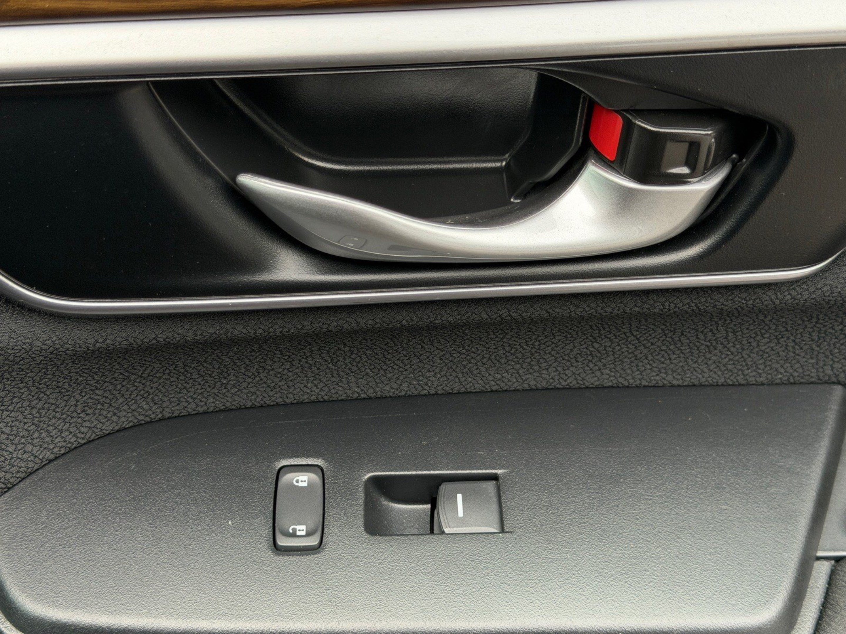 Used 2021 Honda CR-V EX image 9