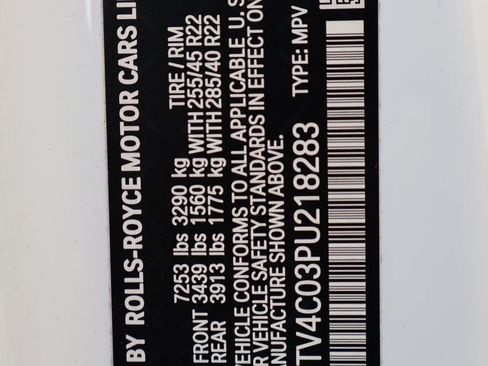 Certified 2023 Rolls-Royce Cullinan AWD/4WD image 31