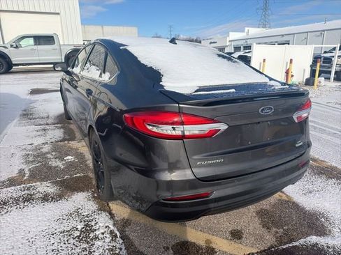Used 2019 Ford Fusion SE w/ Equipment Group 151A image 5