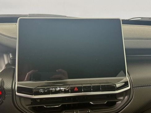 New 2026 Jeep Compass Latitude image 16