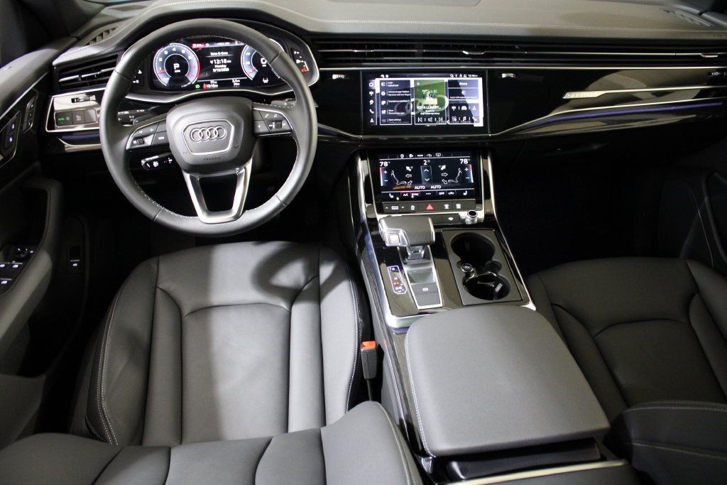 Used 2024 Audi Q8 Premium AWD/4WD image 9