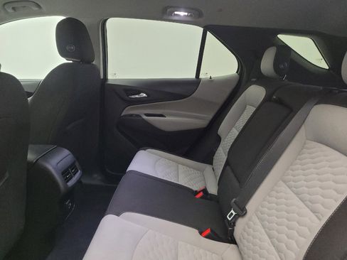 Used 2020 Chevrolet Equinox LS w/ LS Convenience Package image 18
