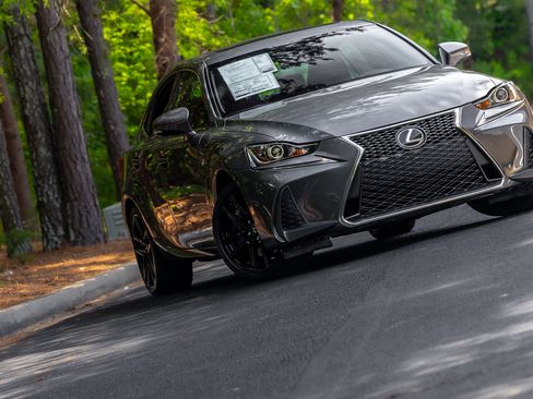 Used 2017 Lexus IS 200t F Sport w/ F Sport Package RWD image 20