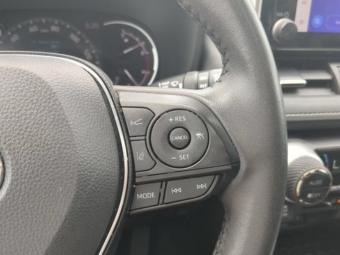 Used 2025 Toyota RAV4 XLE Premium AWD/4WD image 22