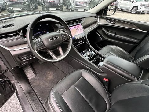 Used 2022 Jeep Grand Cherokee L Limited AWD/4WD image 22