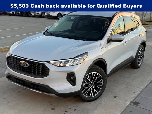 New 2026 Ford Escape SE image 3