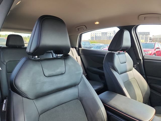 Used 2024 Nissan Ariya AWD image 31