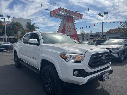 Used 2020 Toyota Tacoma SR5 image 2