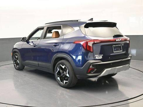 Used 2024 Kia Seltos EX image 4