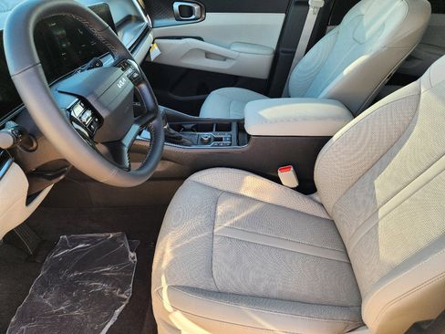 New 2026 Kia Sorento S image 9