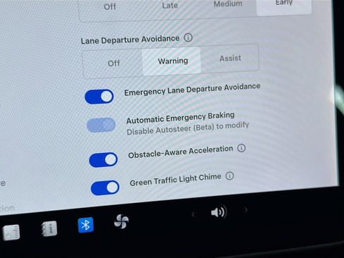 Used 2023 Tesla Model 3 Standard Range image 36