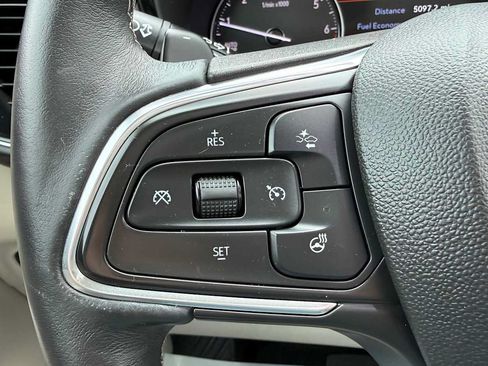 Used 2023 Buick Envision Avenir AWD/4WD image 15