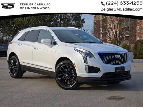 New 2025 Cadillac XT5 Luxury image 1