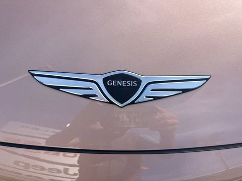 Used 2023 Genesis GV60 Advanced w/ Cargo Package image 6