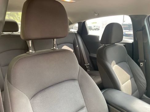 Used 2019 Chevrolet Malibu LS FWD image 34