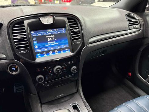 Used 2014 Chrysler 300 S w/ Luxury Group RWD image 15