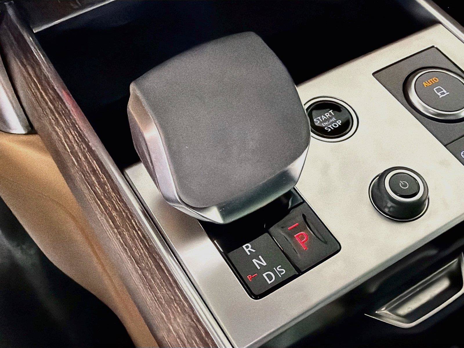 Certified 2023 Land Rover Range Rover SE AWD/4WD image 16
