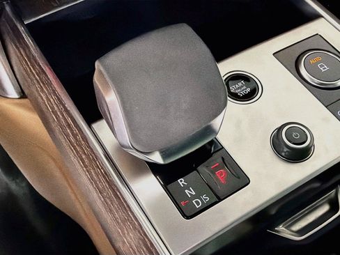 Certified 2023 Land Rover Range Rover SE AWD/4WD image 16