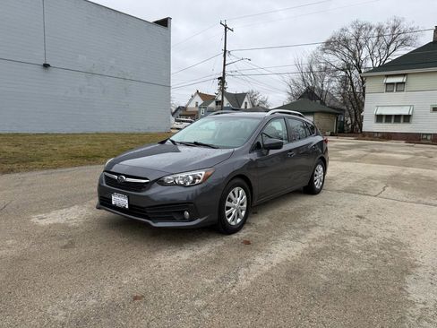 Used 2020 Subaru Impreza 2.0i Premium image 3