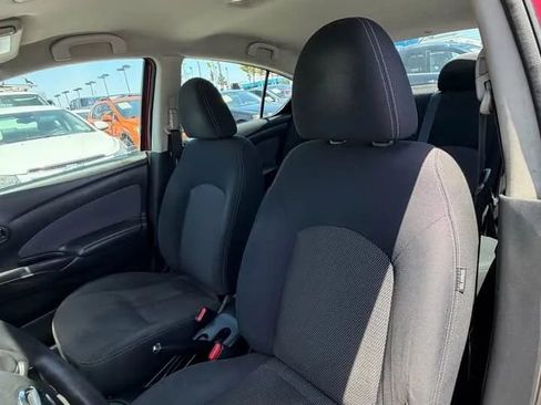 Used 2014 Nissan Versa SV w/ Convenience Package FWD image 7
