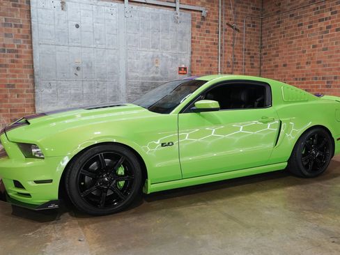 Used 2013 Ford Mustang GT Premium w/ Brembo Brake Pkg RWD image 7