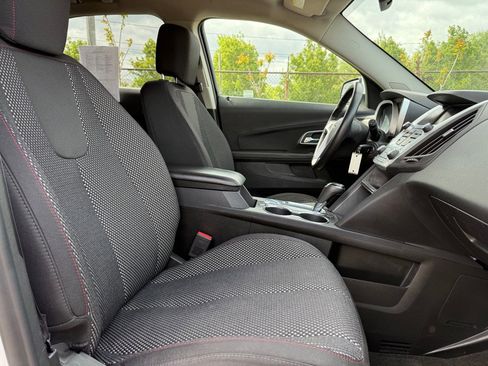 Used 2017 Chevrolet Equinox LT w/ Convenience Package AWD/4WD image 9