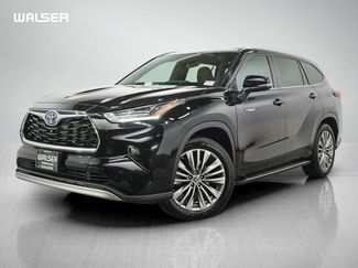 Used 2021 Toyota Highlander Platinum AWD/4WD video 1