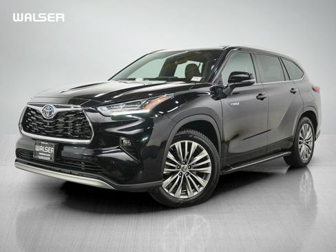 Used 2021 Toyota Highlander Platinum AWD/4WD image 1