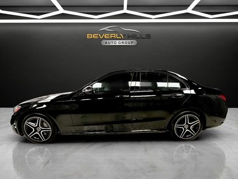 Used 2019 Mercedes-Benz C 300 4MATIC Sedan image 2