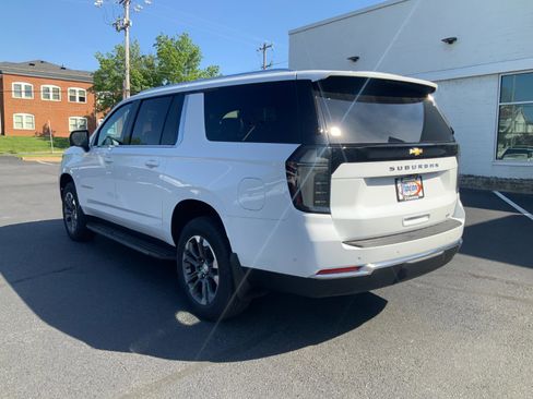 New 2026 Chevrolet Suburban LT w/ Comfort Package AWD/4WD image 5