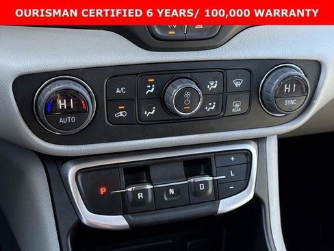 Certified 2024 GMC Terrain SLT image 27