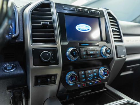 Used 2019 Ford F450 Platinum w/ Platinum Ultimate Package AWD/4WD image 13