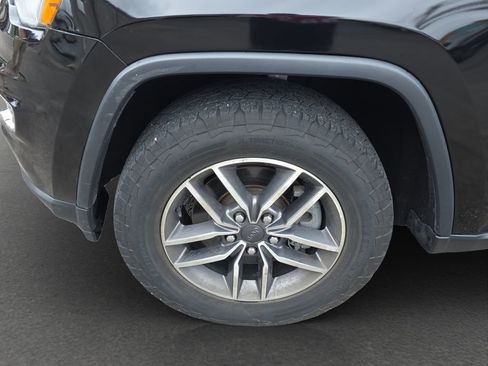 Used 2021 Jeep Grand Cherokee Limited w/ Trailer Tow Group IV AWD/4WD image 4