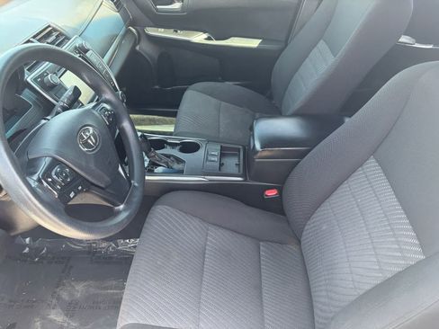 Used 2017 Toyota Camry LE FWD image 13