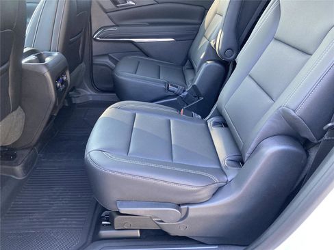 New 2026 Chevrolet Traverse LT w/ Sun and Wheel Package image 19