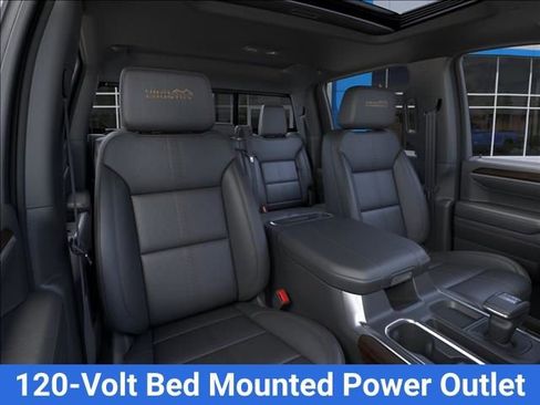 New 2026 Chevrolet Silverado 1500 High Country w/ Technology Package AWD/4WD image 17